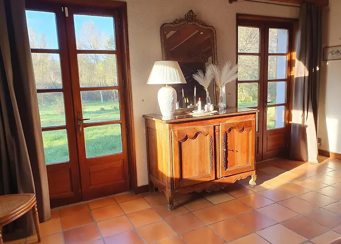 Au Charme Du Temps بيت للعطل